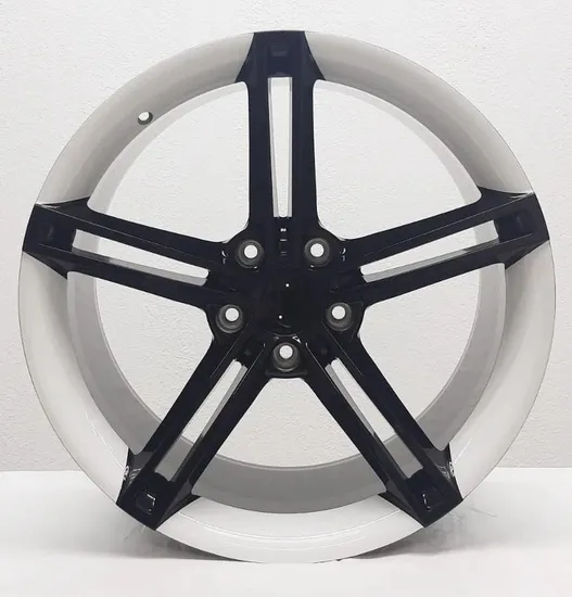 18-19-Inch-5-Holes-Popular-Design-High-Performance-Black-Plus-White-Lip-Car-Wheel-Rim 18-19 Inch 5 Holes Popular Design High Performance Black Plus White Lip Car Wheel Rim - Image 1